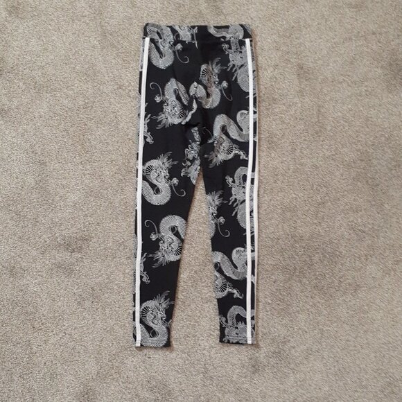 Girl's INFINITE PERFORMANCE Leggings; Chinese Design; Size S / P - Picture 2 of 5
